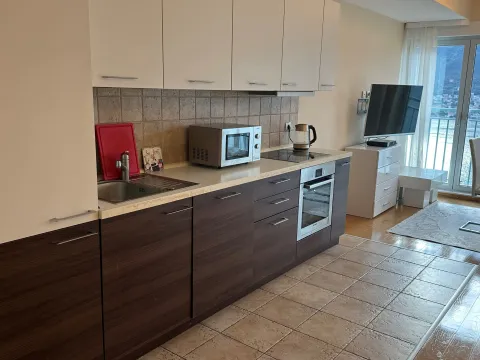 Rent, two bedroom apartment, 75m², Dobrota, Kotor - image 6