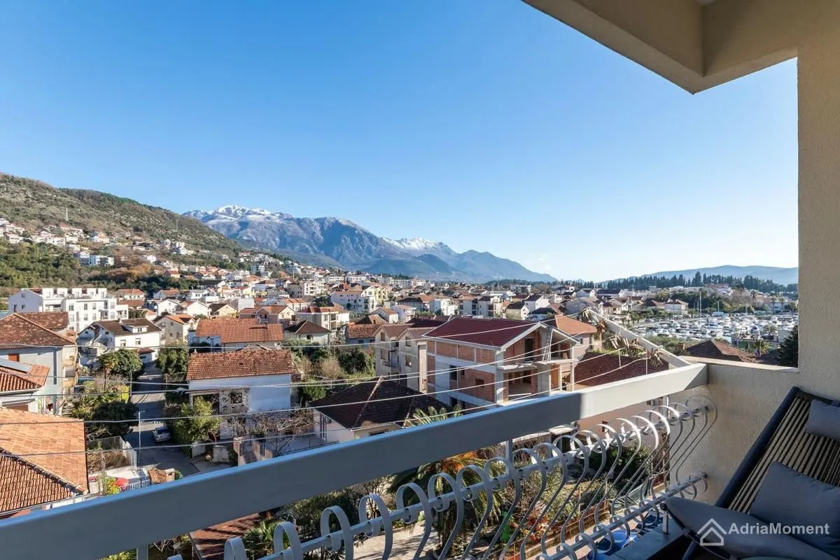 Sale, two bedroom apartment, 68m², Centar, Tivat