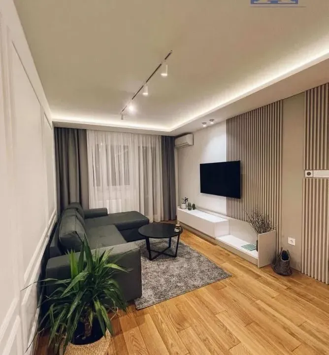 Izdavanje, dvosoban stan, 52m², Grbavica, Novi Sad Sve Podlokacije