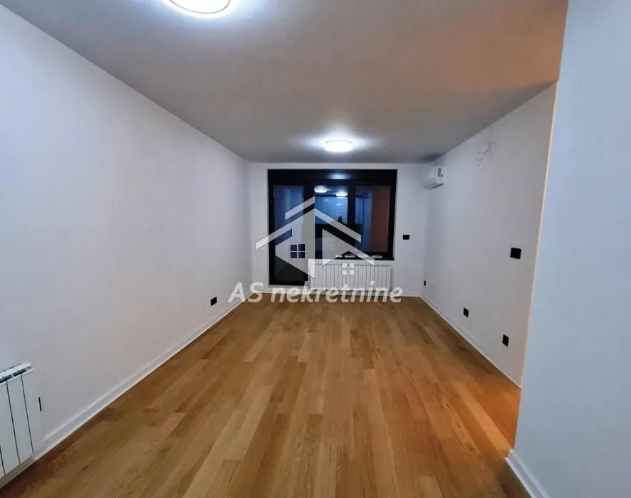Izdavanje, trosoban stan, 72m², Crveni Krst, Beograd