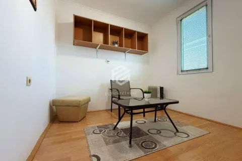 Rent, three bedroom apartment, 90m², Masline, Podgorica - image 14