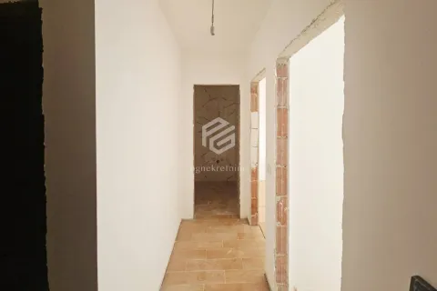 Sale, two bedroom apartment, 61m², Gorica C, Podgorica - image 8