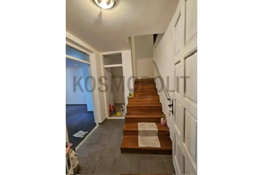 Prodaja, trosoban stan, 87m², Zemun Sve Podlokacije, Beograd