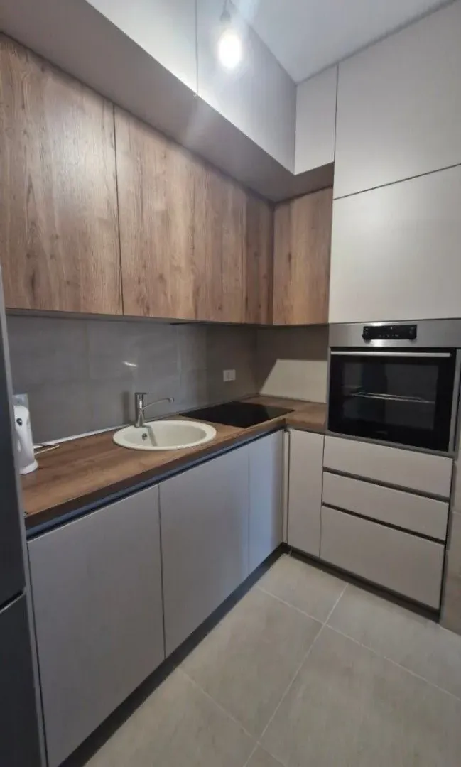 Izdavanje, jednosoban stan, 45m², Pobrežje, Podgorica