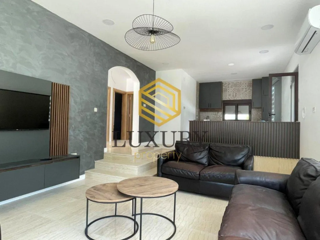 Rent, house, 140m², Velje Brdo, Podgorica