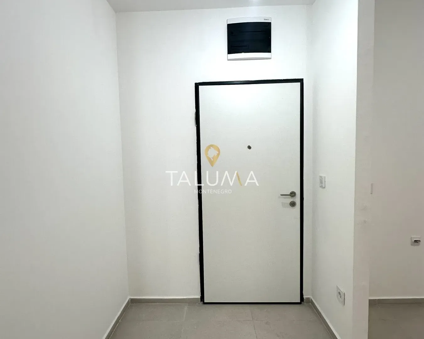 Izdavanje, jednosoban stan, 46m², Stari Aerodrom, Podgorica