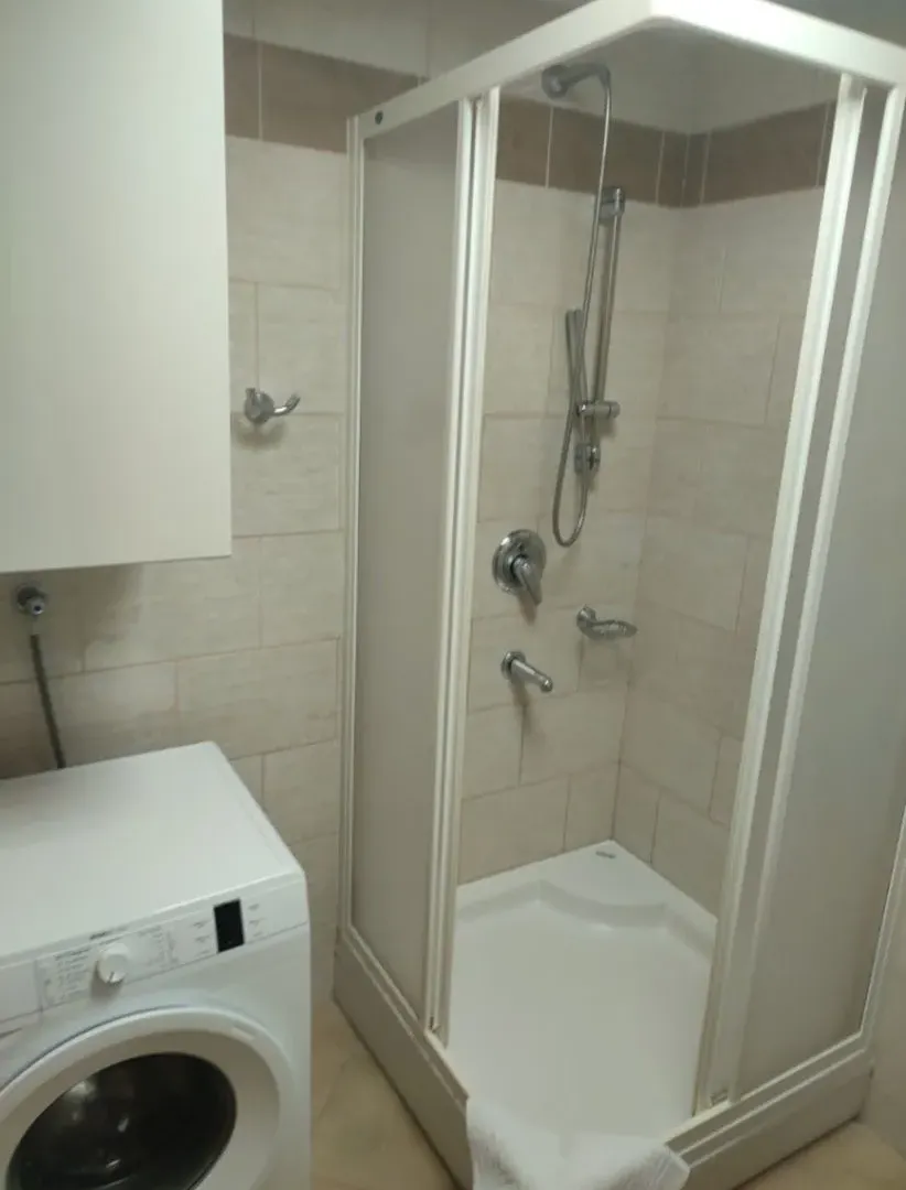 Izdavanje, dvosoban stan, 57m², Bečići, Budva