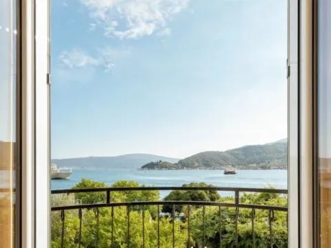Prodaja, kuća, 290m², Tivat, Crna Gora
