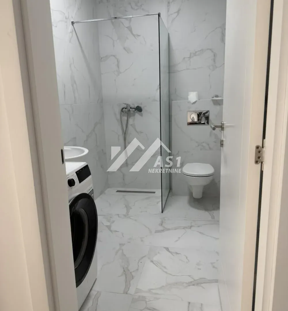 Izdavanje, trosoban stan, 63m², Avijatičarsko naselje, Novi Sad Sve Podlokacije