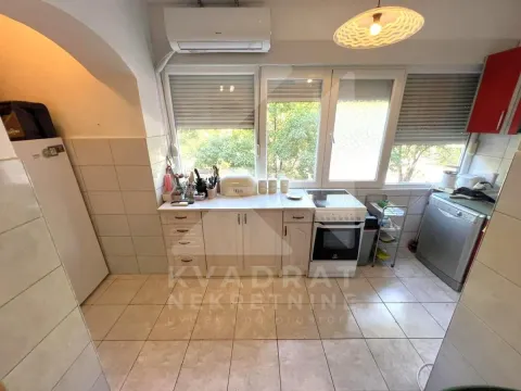Rent, two bedroom apartment, 70m², Centar, Podgorica - image 6