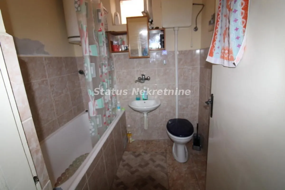 Prodaja, kuća, 181m², Temerin, Novi Sad