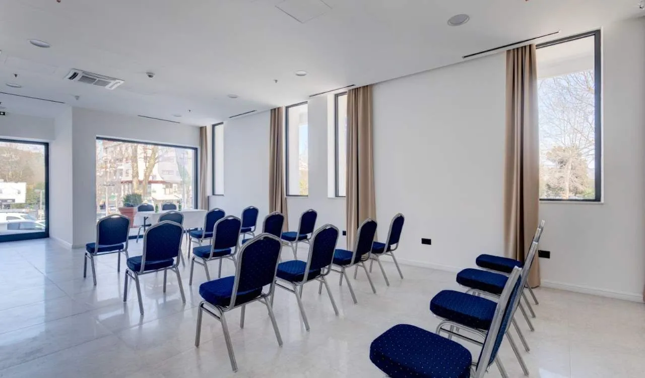 Prodaja, ugostiteljski objekat, 2800m², Danilovgrad, Crna Gora