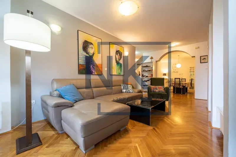 Izdavanje, trosoban stan, 120m², Gorica C, Podgorica