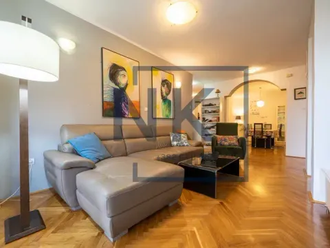 Izdavanje, trosoban stan, 120m², Gorica C, Podgorica