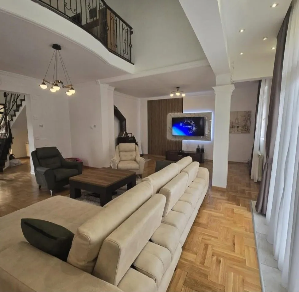 Izdavanje, kuća, 280m², Zabjelo, Podgorica