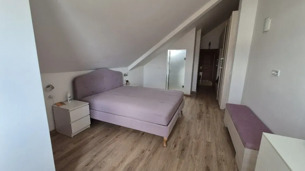 Prodaja, dvosoban stan, 120m², Stari Aerodrom, Podgorica