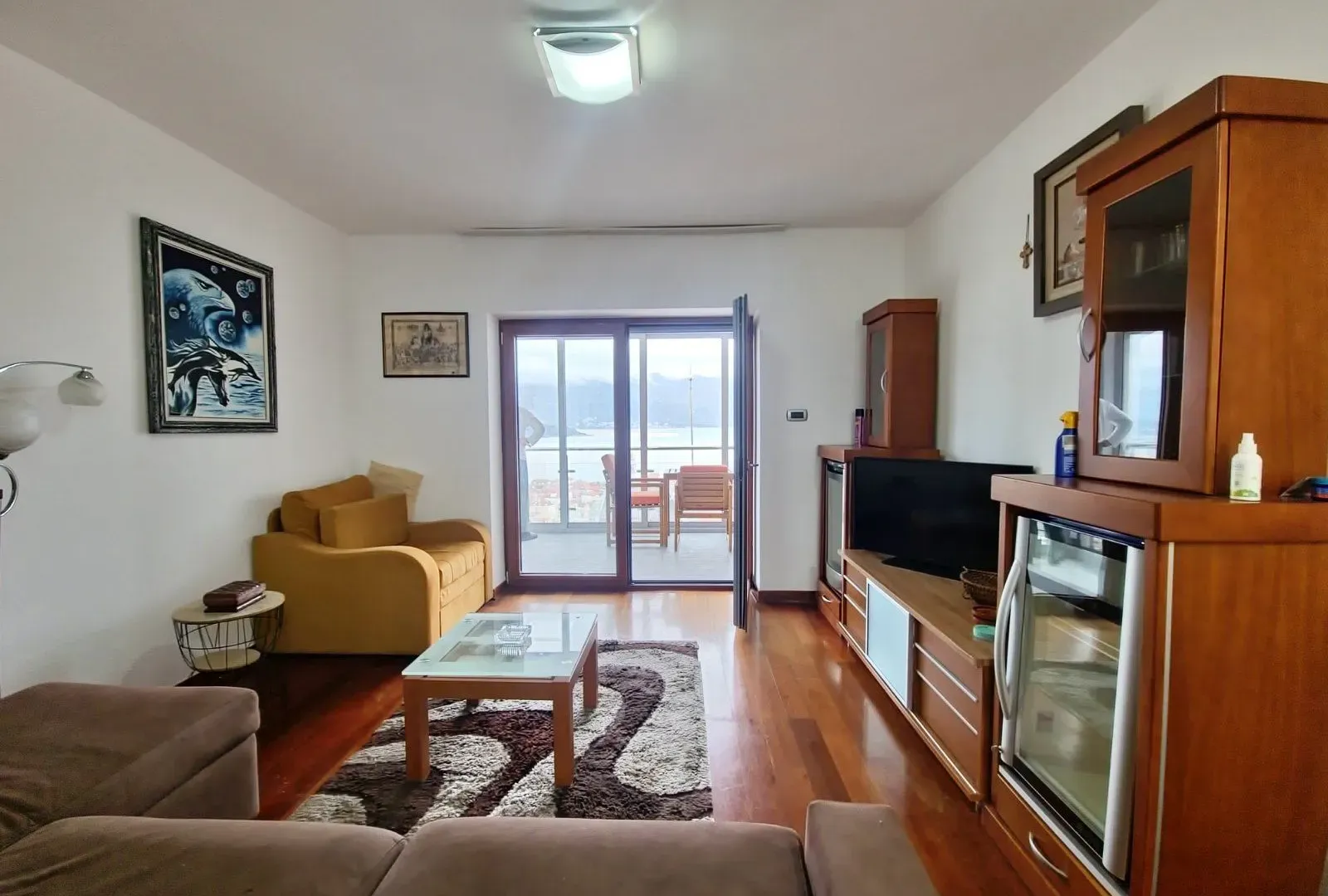 Izdavanje, jednosoban stan, 50m², Budva, Crna Gora