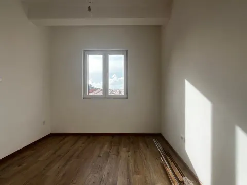 Sale, two bedroom apartment, 54m², Petrovac, Budva - image 6