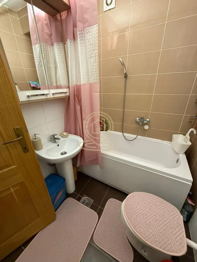 Prodaja, četvorosoban stan, 80m², Pantelej, Niš