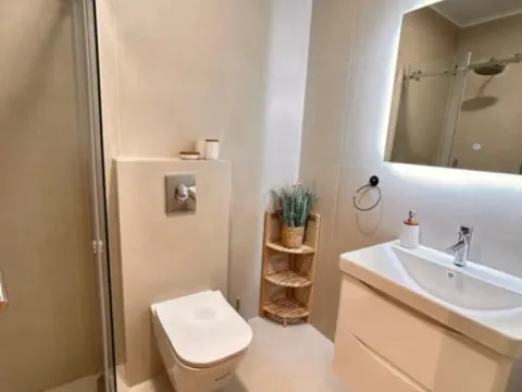 Izdavanje, jednosoban stan, 47m², City Kvart, Podgorica - image 9