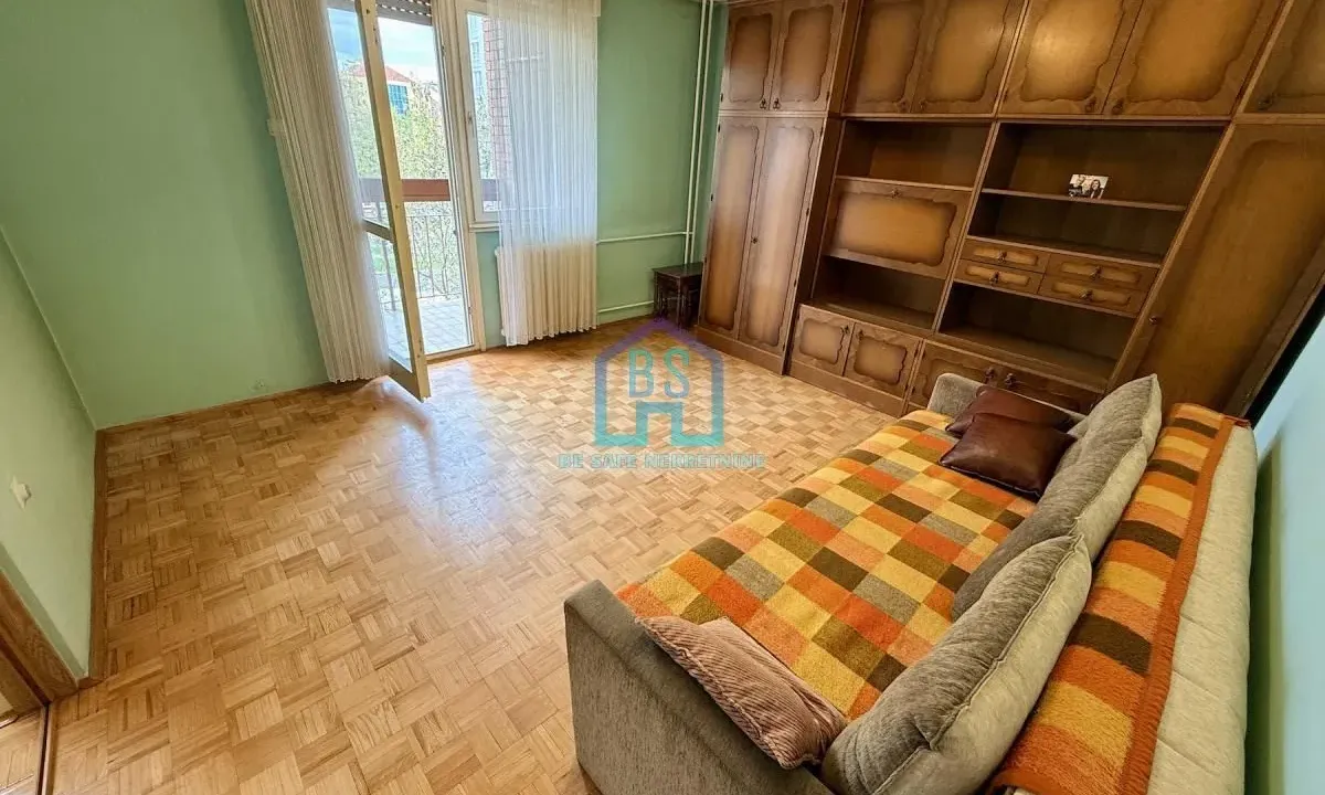 Prodaja, trosoban stan, 74m², Bulevar Oslobodjenja, Novi Sad Sve Podlokacije
