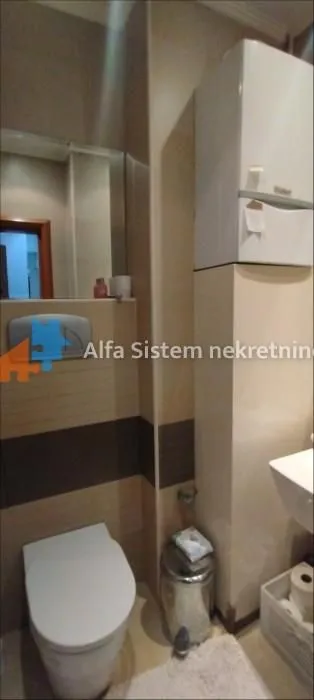 Izdavanje, trosoban stan, 95m², Savski Venac, Beograd