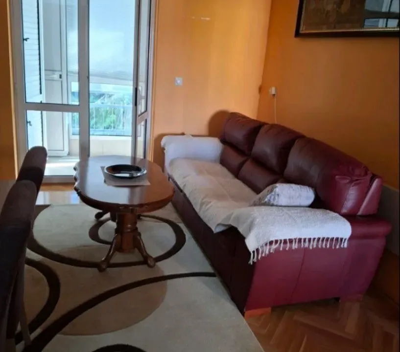 Rent, two bedroom apartment, 77m², Centar, Tivat