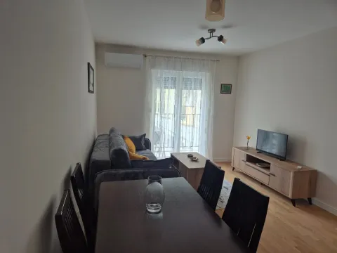 Izdavanje, jednosoban stan, 39m², Zabjelo, Podgorica - image 1