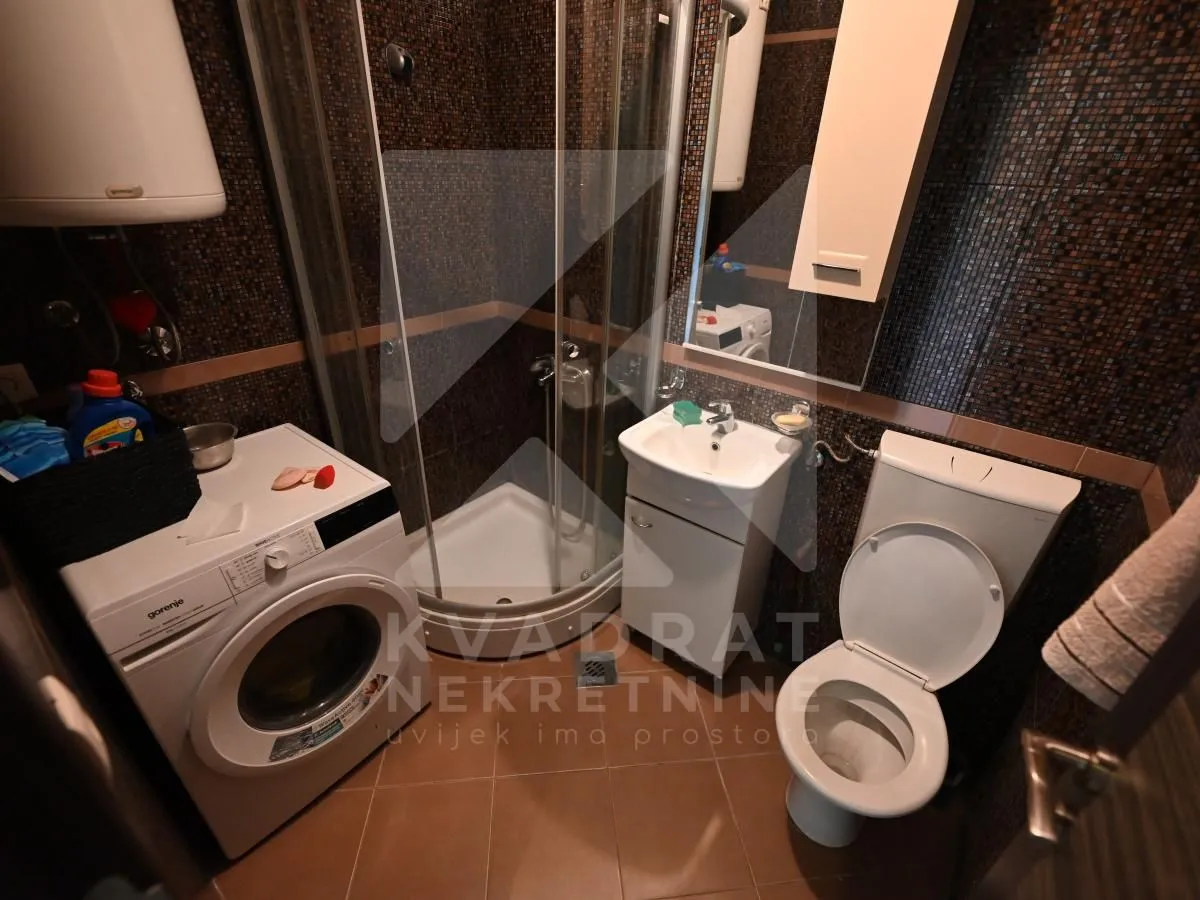 Rent, office space, 80m², Blok 5, Podgorica