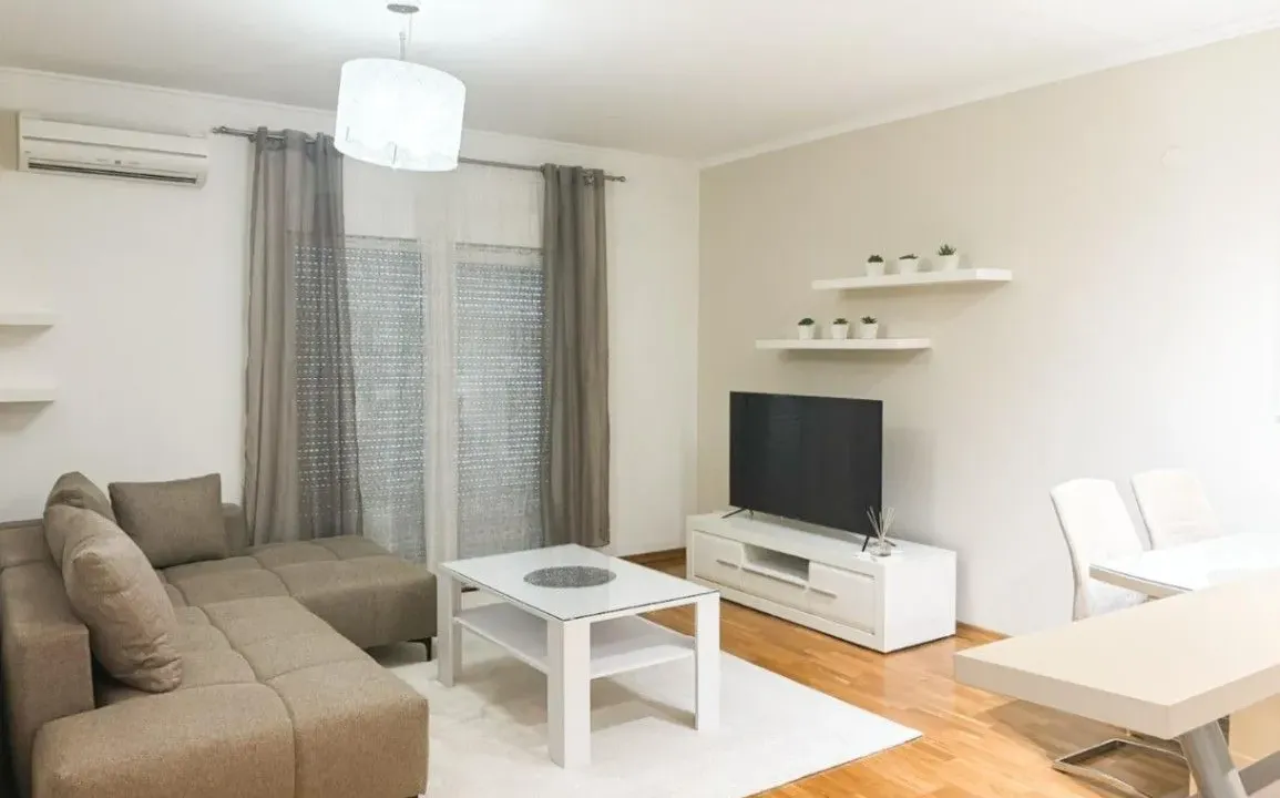 Izdavanje, jednosoban stan, 54m², City Kvart, Podgorica