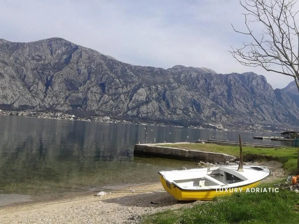 Sale, house, 670m², Prčanj, Kotor