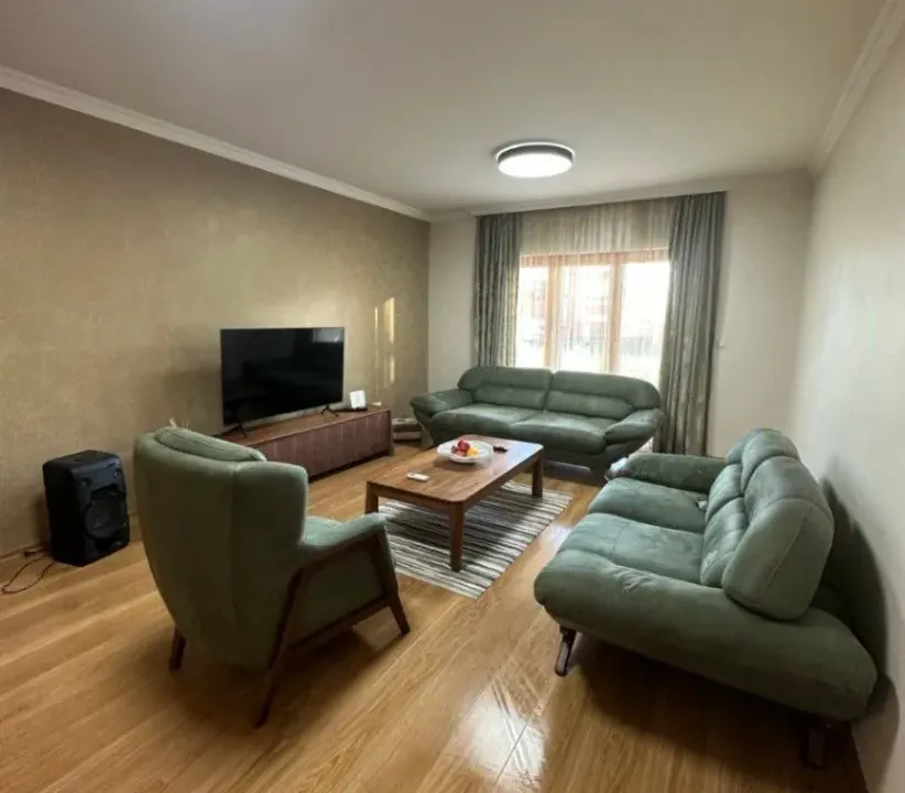 Sale, house, 200m², Rogami, Podgorica