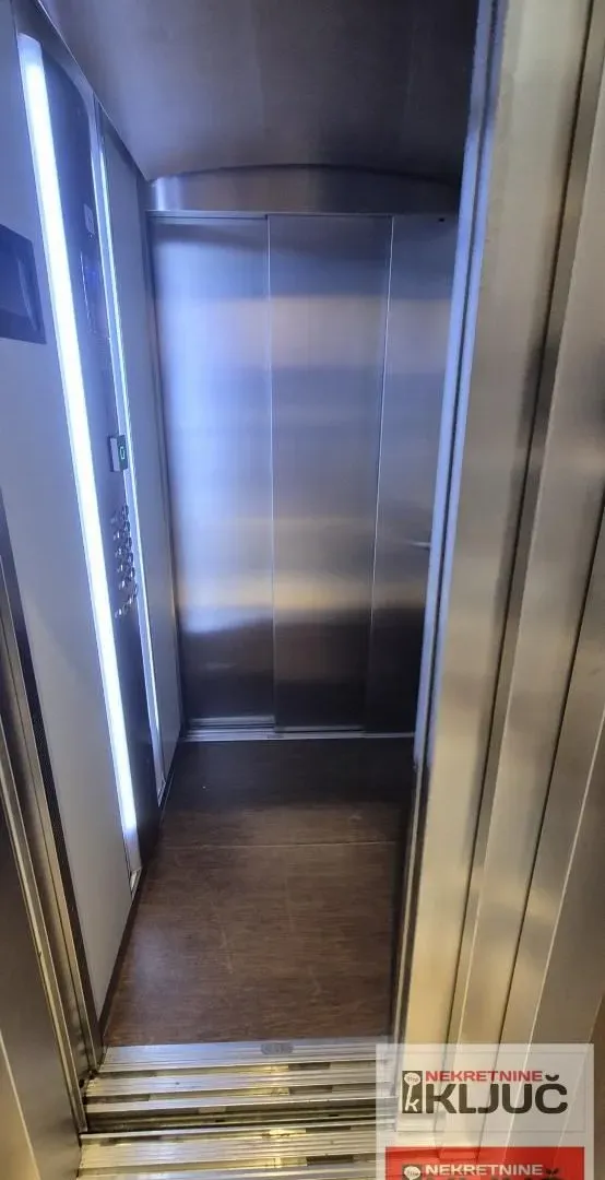 Prodaja, dvosoban stan, 42m², Bulevar Evrope, Novi Sad Sve Podlokacije