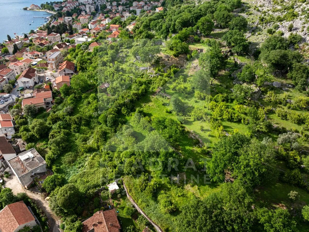 Prodaja, plac, 1700m², Dobrota, Kotor