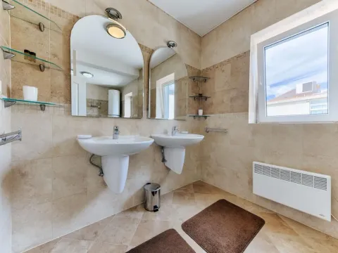 Sale, three bedroom apartment, 139m², Sveti Stefan, Budva - image 14