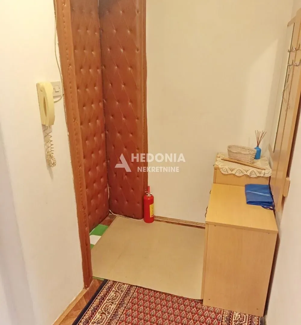 Izdavanje, jednosoban stan, 32m², Vukov Spomenik, Zvezdara Sve Podlokacije