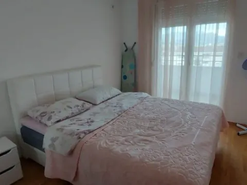 Izdavanje, jednosoban stan, 48m², Stari Aerodrom, Podgorica - image 9