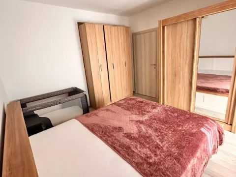 Izdavanje, dvosoban stan, 67m², Centar, Bar - image 9