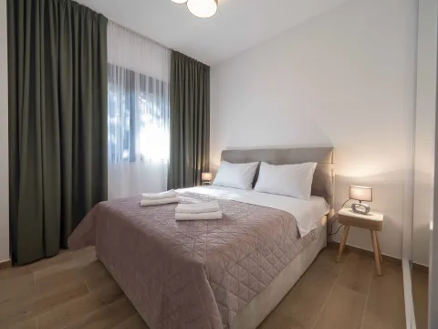 Rent, two bedroom apartment, 80m², Gospoština, Budva - image 16