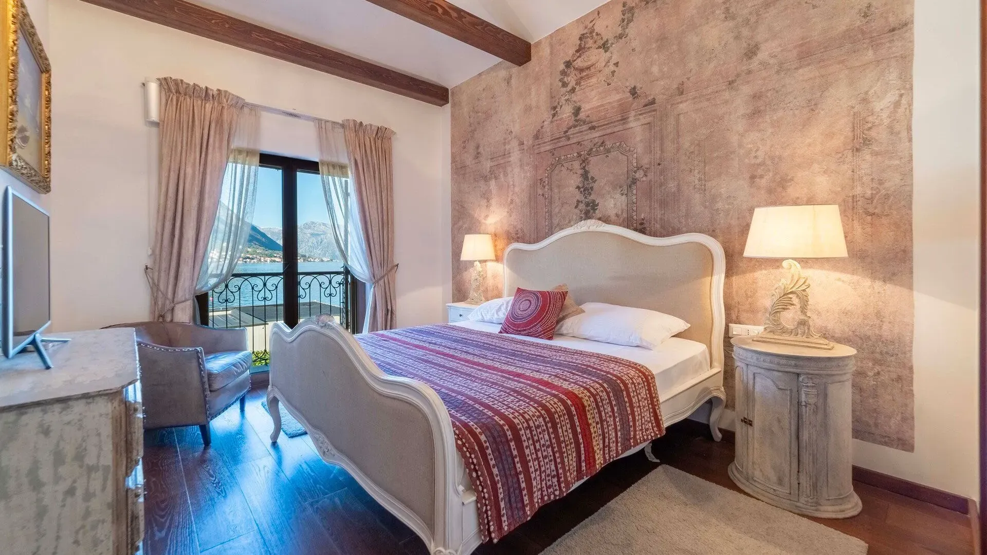 Sale, house, 193m², Dobrota, Kotor