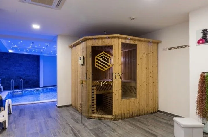 Rent, hospitality venue, 2000m², Sutomore, Bar