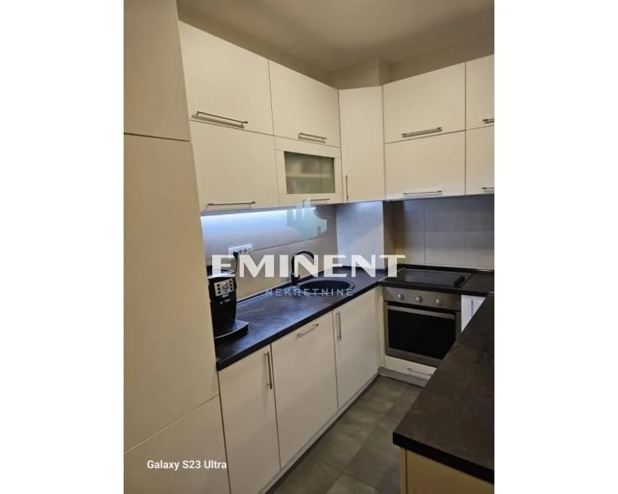 Izdavanje, dvosoban stan, 50m², Lekino Brdo, Voždovac Sve Podlokacije