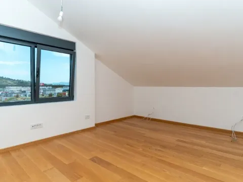Izdavanje, stan, 173m², Zabjelo, Podgorica - image 7