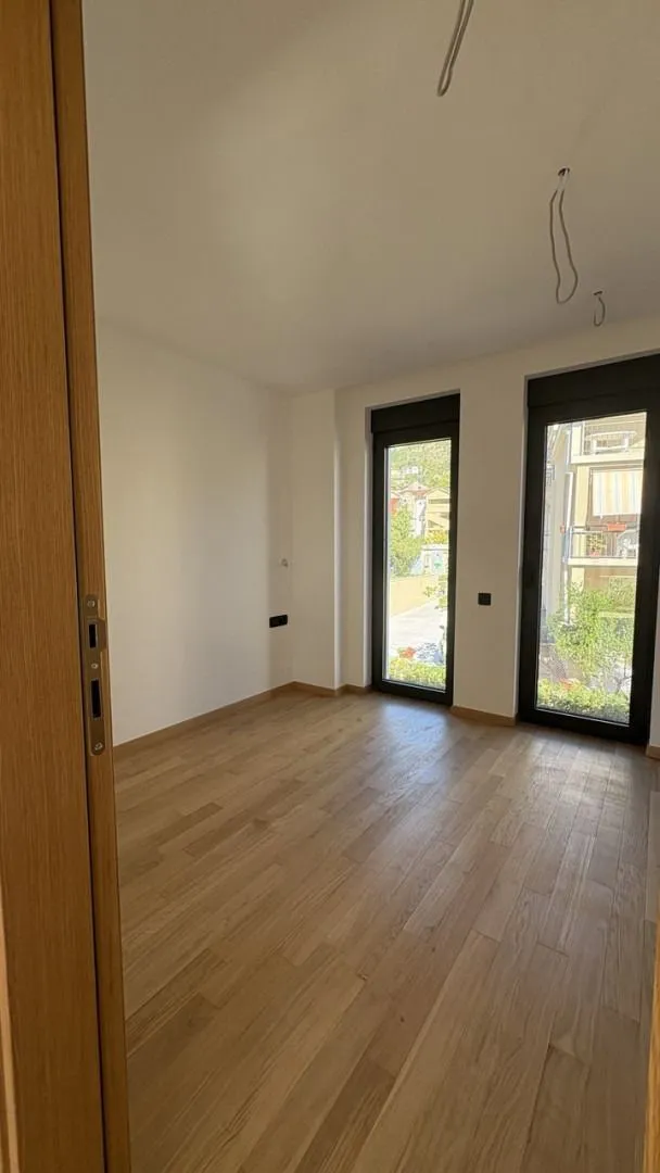 Sale, two bedroom apartment, 6177m², Tivat, Crna Gora