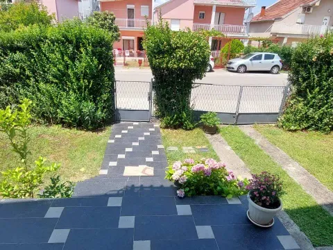 Prodaja, kuća, 300m², Podgorica, Crna Gora - image 12