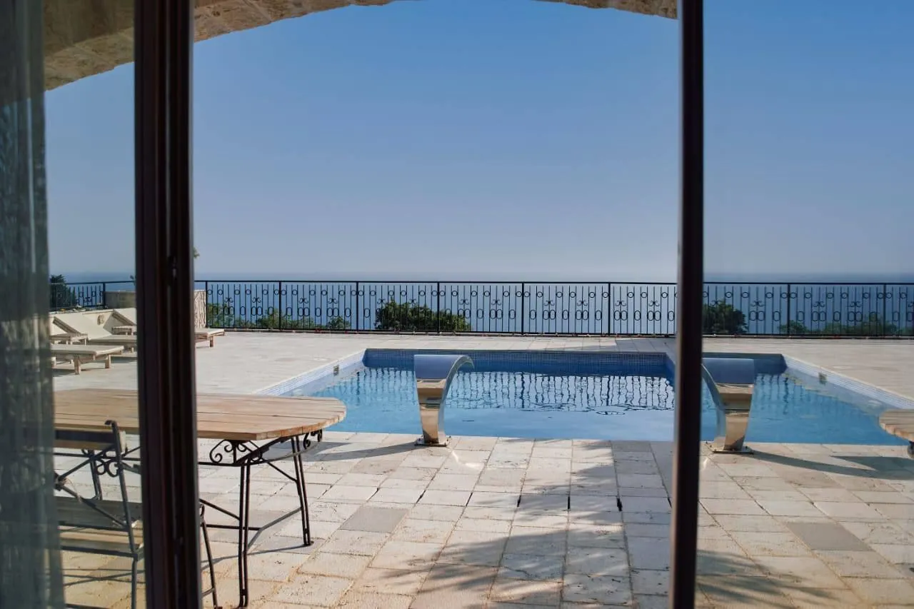 Izdavanje, kuća, 150m², Reževići, Budva