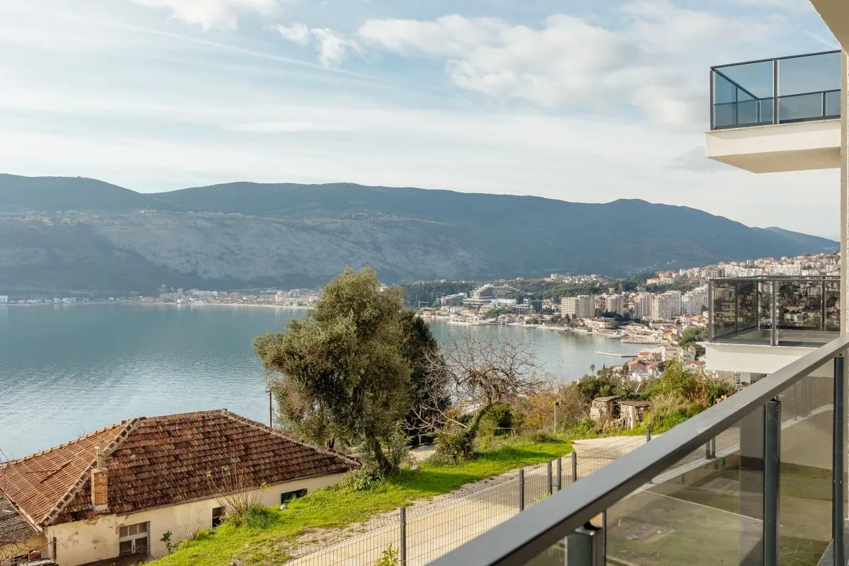 Prodaja, jednosoban stan, 70m², Topla, Herceg Novi