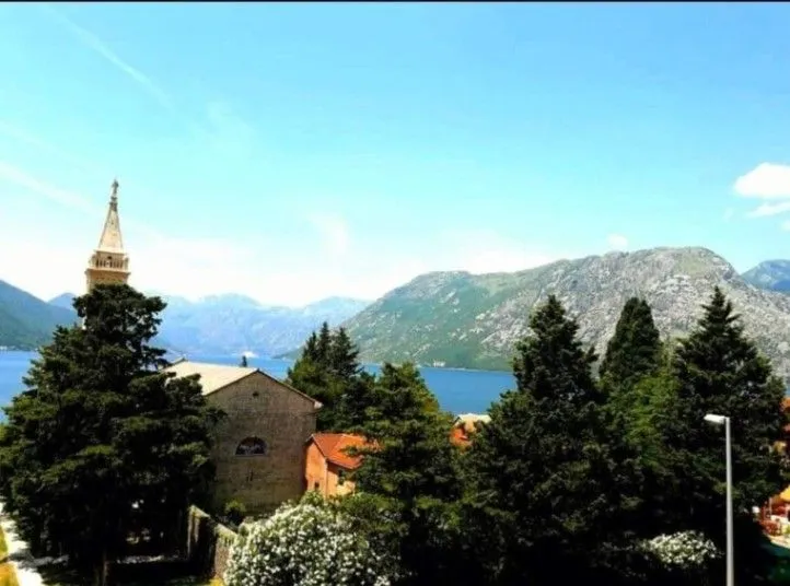 Rent, one bedroom apartment, 39m², Sveti Stasije, Kotor