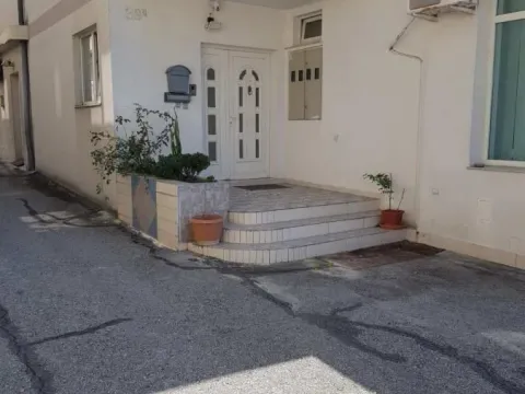 Rent, four bedroom apartment, 160m², Galenika, Beograd - image 18