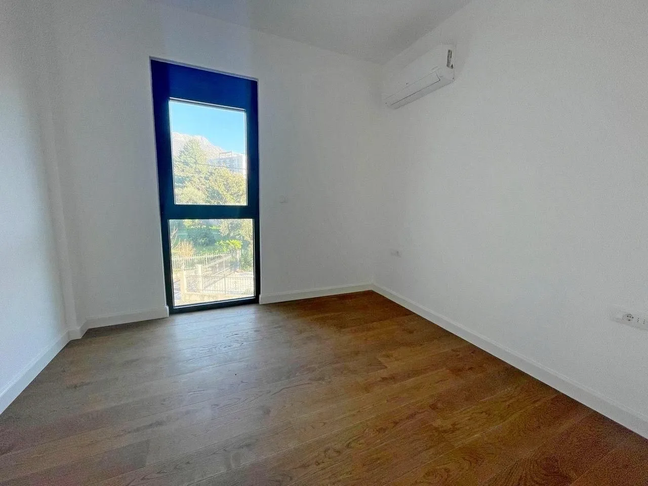 Sale, two bedroom apartment, 64m², Topolica, Bar